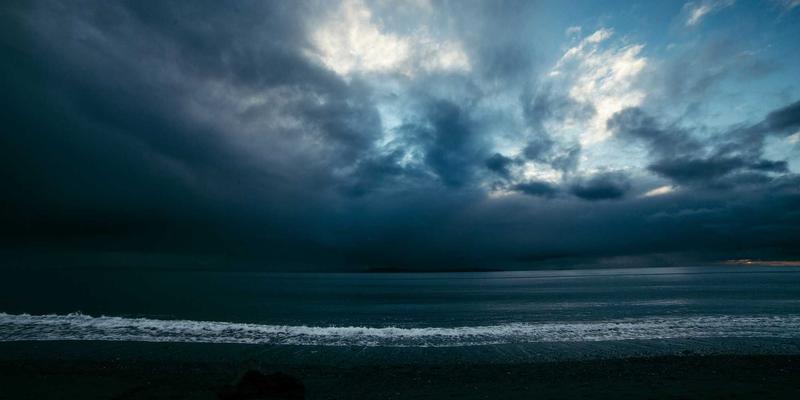 中国大师审美体系在视觉传达专业课程中的重构：从技艺传承到文化自信